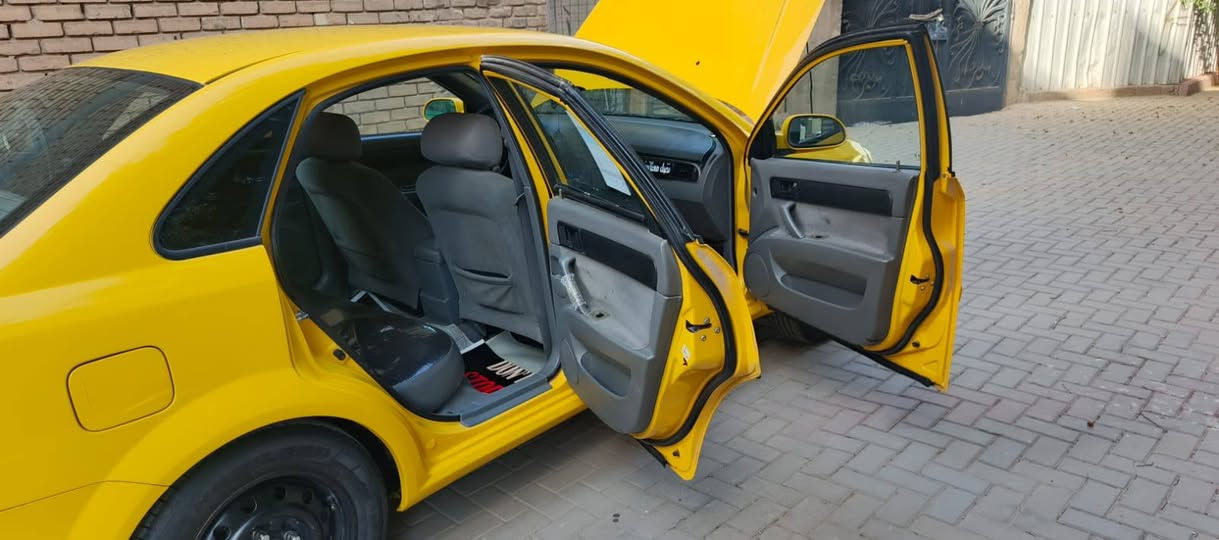 السلام عليكم شباب
للبيع أوبترا شركة العامة للسيارات بلادي أصفر موديل 2010
رقم انكليزي ديالى هزة وسنوية كلها جديد
كير مكينة مشط ستيرن جديد
تخم تاير جديد قايش  تامكيس قايش داينمو جديد
دهن المكينة جديد البارحة بدلتهم ماي مكينة اخضر ادير الها ما ادير ماي عادي
كهربائيات وضع الشركة سنتر لوك جام كهرباء مرايات الجانبية كهرباء الارضية جلد الكشنات نظيفة
بطاين الباب جديدة مثل ما موضح بالصورة
شاشة +كاميرا نوعية ممتازة +تبريد شرط ويا السويج ثلاجة
تدفئة شغالة االسيارة بأسمي وشرط التحويل السيارة بيها قطعة وحدة تبديل جاملغ أمامي والسيارة مصبوغة فرن
مكاني بغداد تقاطع ميسلون السعر 67 $ وبيها مجال للطيبين

*********** واتساب او اتصال
