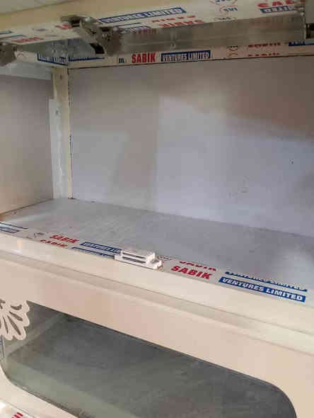 سلام عليكم كاونتر مستعمل للبيع نظيف جدا جدا مترين ونصف سنكي السعر 275عنوان كربلاء حي  العسكري لعابد ومقابل مستوصف ***********او***********
