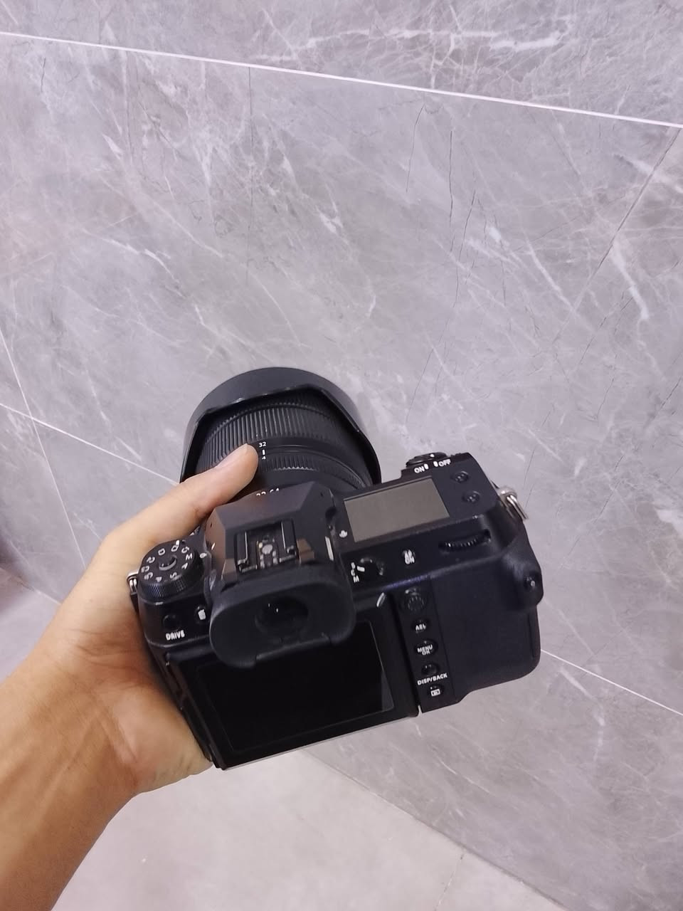 Fujfilm x_T100 + xc 15_45lens
100 ميكابيكسل 
شترها 10 k
استخدام قليل نضافه 100%
السعر 9 مليون 
***********
