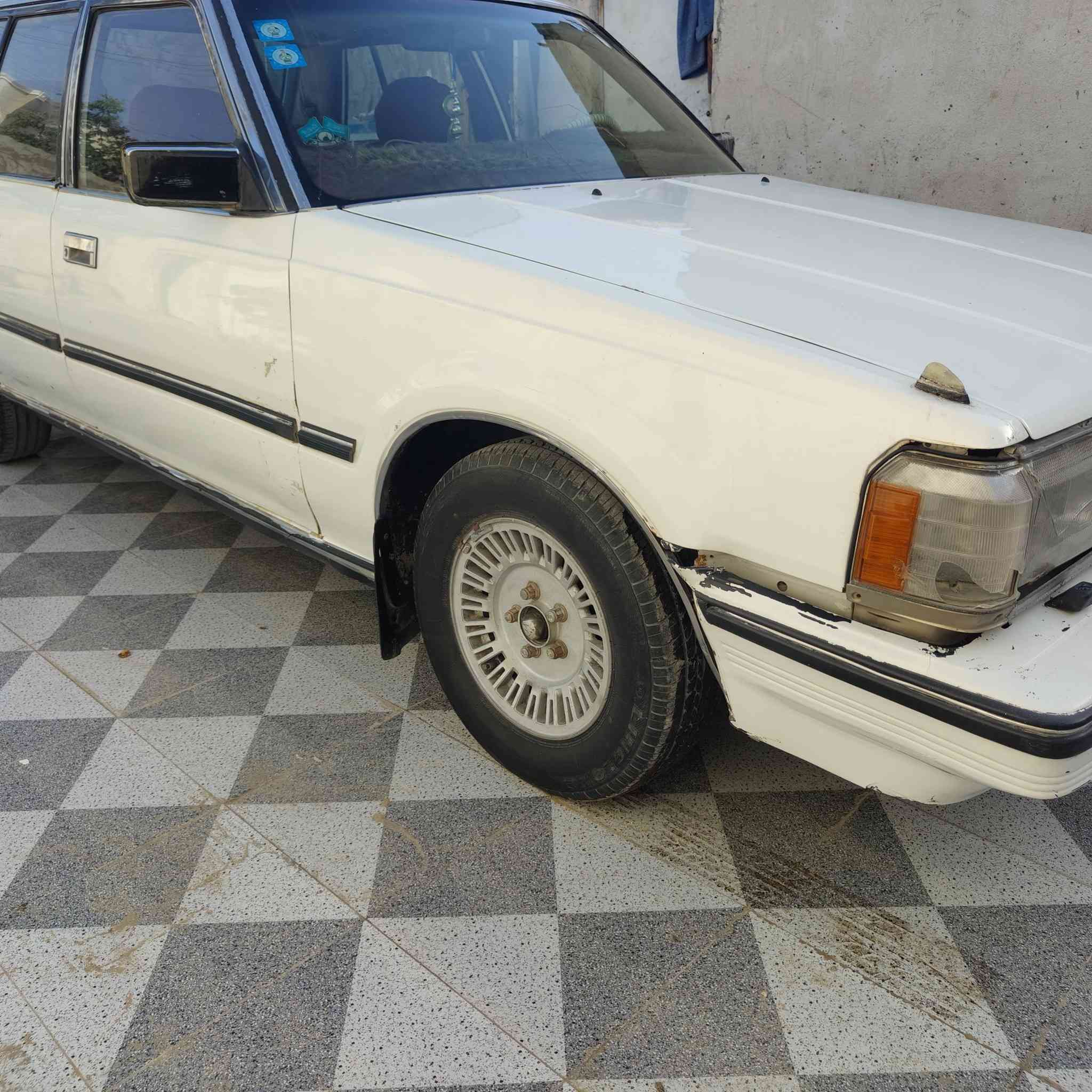 سلام عليكم سوبر موديل 85   رقم بغداد بسمنا انكليزي  سياره مكفوله كفاله عامه من لضربه ولصبغ ول برد ول فتح ول تكحيل گير ومكينه جديدات  سعر 53مكاني ذي قار . قضاء النصر اتصل على
 رقم ***********
