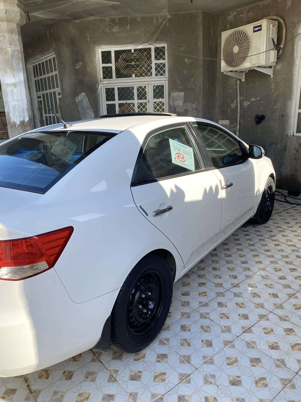 السلام عليكم بس ليدور جديد وجني
سيراتو خليجي 2011 سياره مكفوله كفاله عامة سيارة بلكارتون جديده كلش محرك 1600 كير محرك تبريد تخم تاير كله جديد صدر خلفي امامي رقم سليمانية دولي شرط التحويل 
سياره فول مواصفات واحد ع واحد 
بصمة تشغيل 
بصمة ابواب 
فتحة سقف 
تحكم ستيرن حساسات خلفية 
تبريد لمس 
حاكيه 
لايت زنون 
كشنات جلد 

السعر 116
مكاني ديالى المركز 
***********
***********
