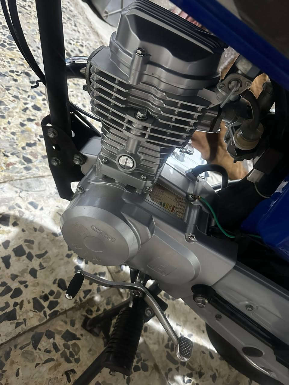 السلام عليكم ناما موديل ٢١ومعمره ٢٠٢٦ كله جديد كفاله عامه بس ضوه الدشبول طافي دراجه سعره ٩٠٠وبيه مجال 

***********

