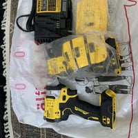 للبيع    امباكت DcF 870  ٨٦٠ DCF  ديوالت بطاريه ٥ امبير ٢٠ فوالت شاحنه...