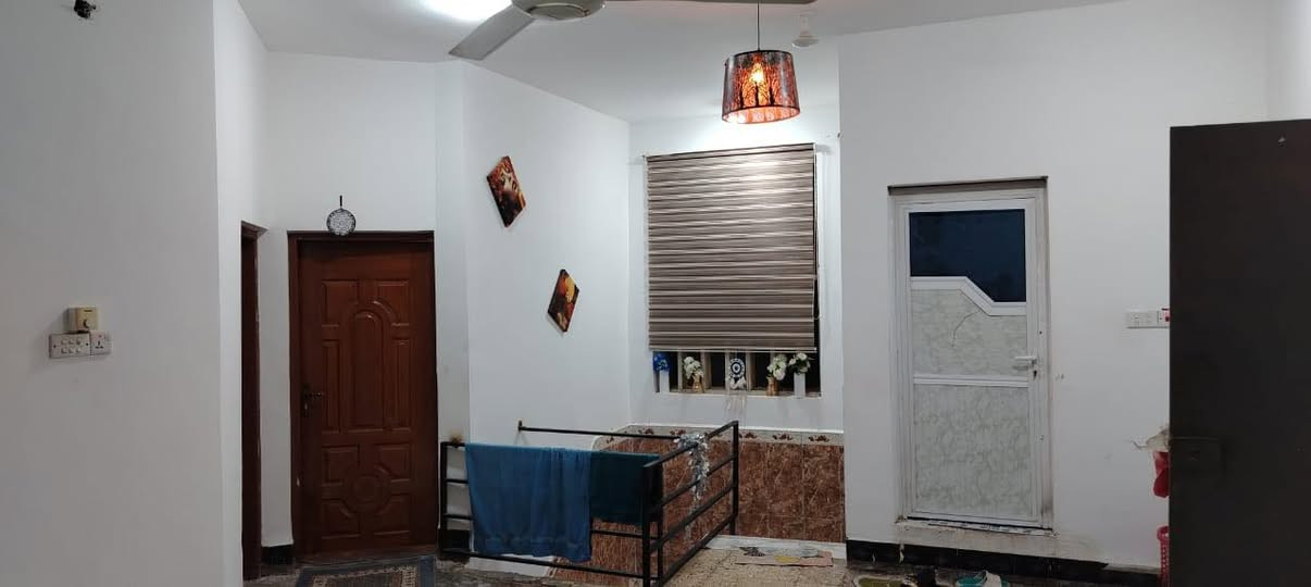 #دار_للبيع 

موقع الدار :   الجربوعيه الاولي

ع شارع العام
_____________________
#المساحه : 200م 

#تفاصيل_العقار ::
 بناء سنه 2015 طابقين 
الطابق الارضي براني مع غرفتين زاد صاله مع صحيات داخليه 
و خارجيه
الطابق الثاني 
غرفتين زاد صاله زادن صحيات كما موضح بالصوره
_____________________

# سعر_الدار: خاص حسب رغبة البائع

المزيد من المعلوات الاتصال ع رقم ***********
