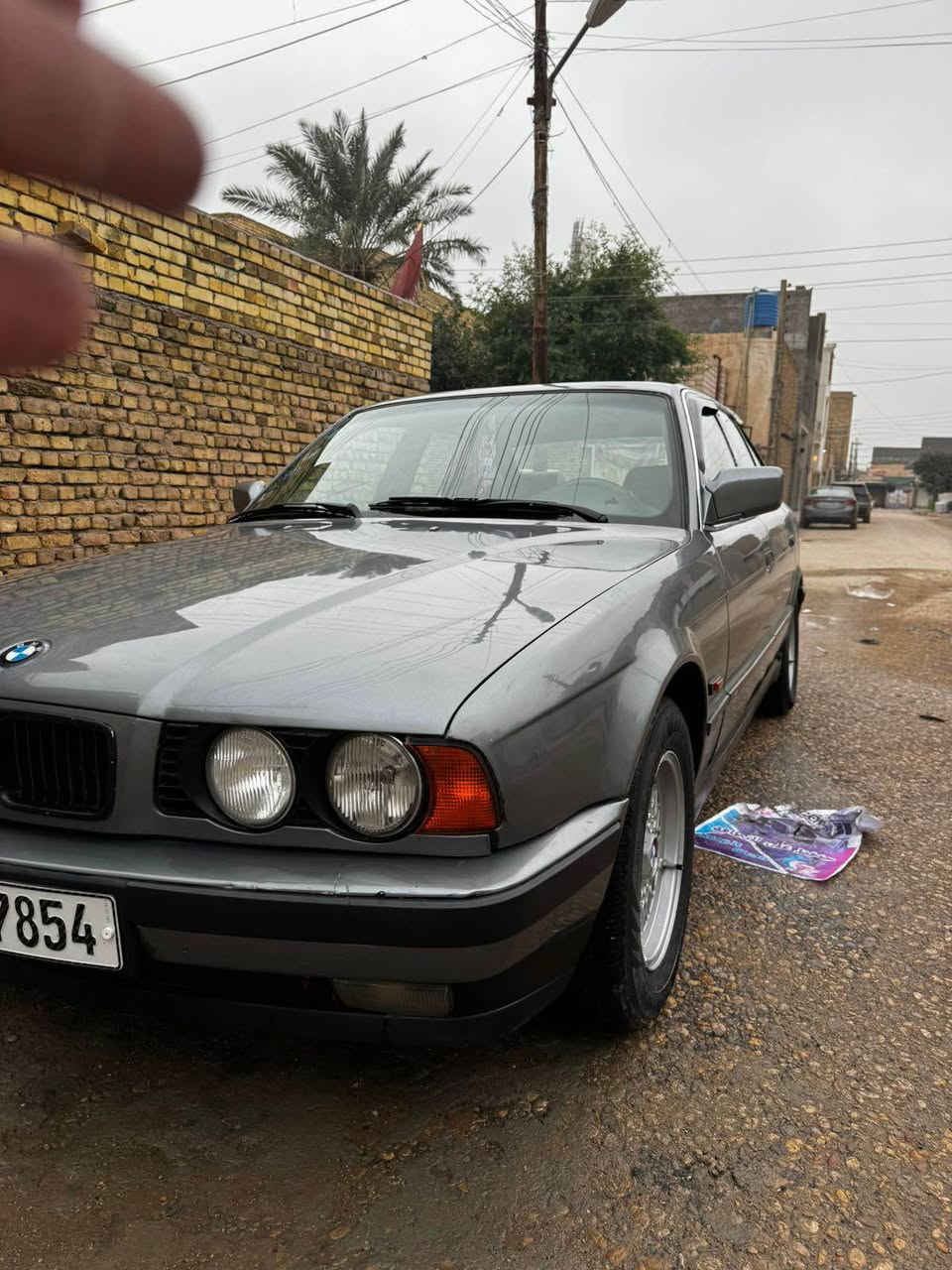 525 مسكر فانوص مديل 1991 سنويه جديده بسمي رقم بغداد مشروع وطني شرط التحويل 
1- بجم عريض عليه لايت وارد امريكي 
 2- مرايا كهربأي m دوس m شفقه m استيرن m
3- صبغه جديد وحلو بدون معجون 
4- تخم تاير جديد 
5- حداده من الطول للطول جديده قبل ٧ يوم مبدلينها بل كامل. 
 6- غرفه وارد ياباني جلد كهرباء تحكم شاغال 
7- منظومة بانزين و منظومة تبريد و منظومة ماي كله مبدله تفصيخ وارد ياباني يعني احسن من الجديد 
8- كير وارد ياباني توني مبدله + ادامه وتبديل لتفرعات المكينه كامل بس ما عده الفانوص مز مبدله و الأر فيو
البصره قضاء القرنه 
*********** القرنة, البصرة
