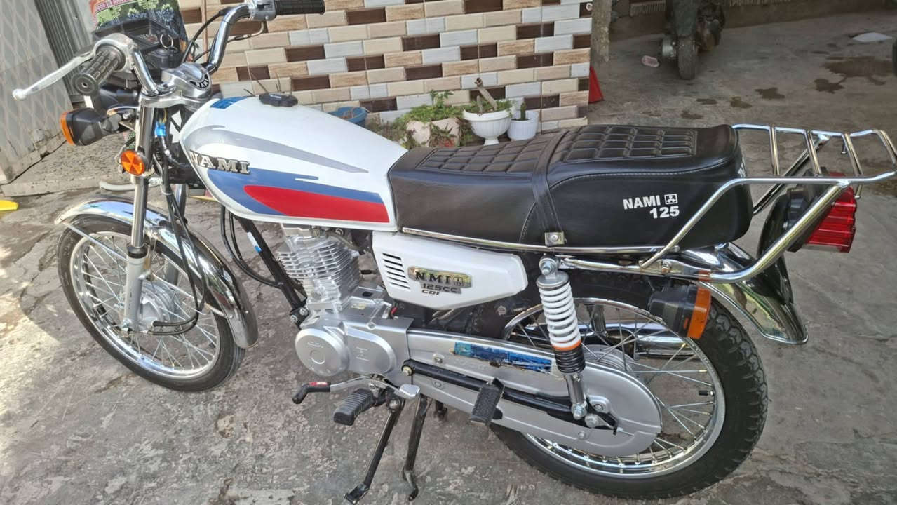 السلام عليكم شباب نامه اصلي 23 البيع شهر 11 اوراق4 كفاله عامه بلادي مو تعمير انتصل وبيك خير ودلل مكان الكوت نعمانيه  ***********خاص مامتواجد هذه رقمي 🫴
