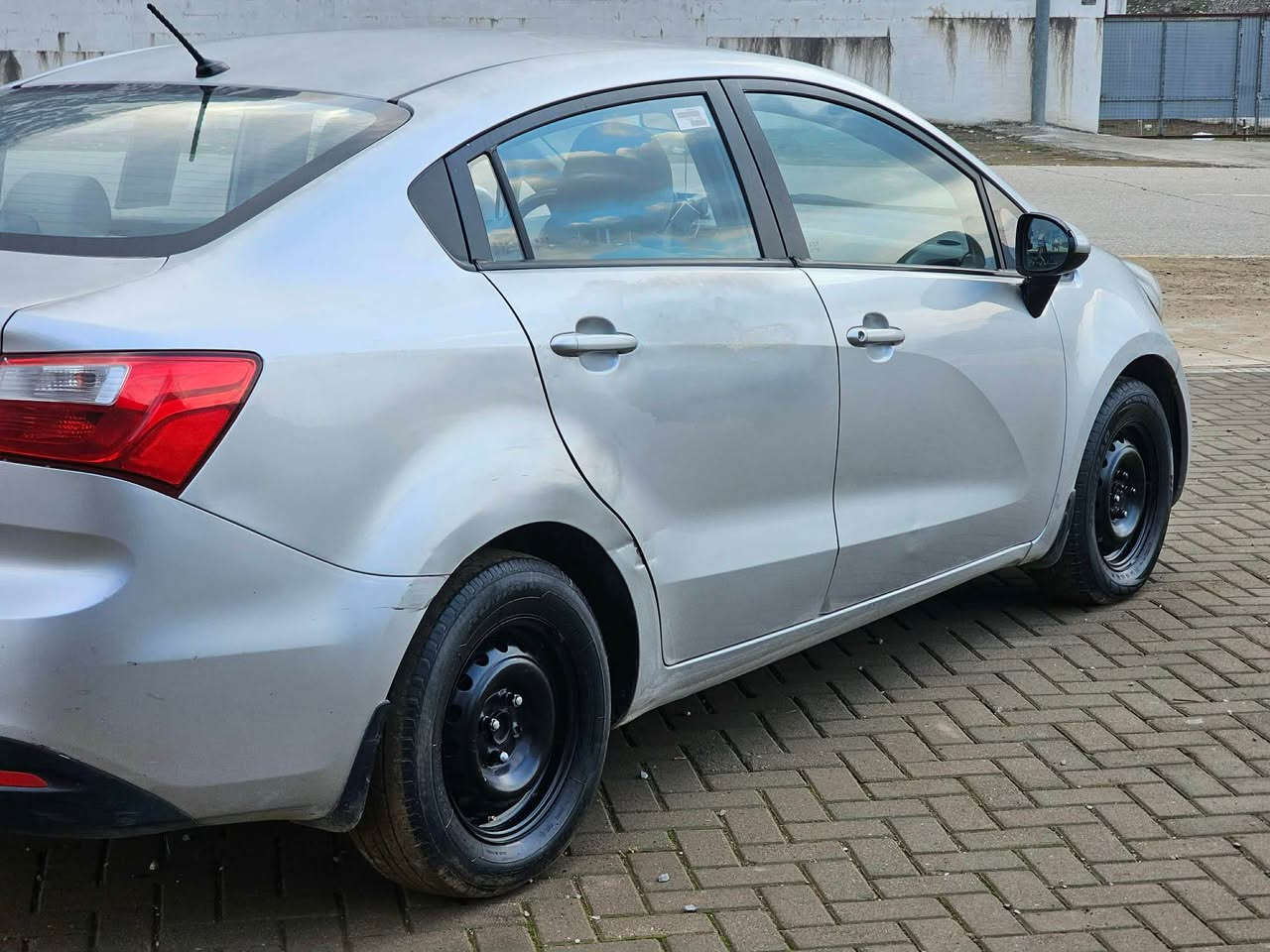 کیا ڕیۆ مۆدێل 2012

گێڕ ئۆتۆماتیک و عادی
  
سەنەوی تازەیە بەناوی خۆمەوەیە تا ٢٠٢٩

مەکینە گەورە 16  

لایت عەدەسە و ڤۆلیۆم 

نیزام ECO 

بێ بۆیاخ تەنها 3 پەڵە بۆیاخی هەیە 

بۆ 100 کیلۆمەتر تەنها 6.7 لتر سەرف دەکات 

سەیارەیەکی زۆر جوان و بێ مەسرفە

گێڕ و مەکینە و تەقەو رەقە بەشەرت

تەحویل و وەکالە و غەرامەی بەشەرت 

سعر: ٨٣ گەڵا و معامەلە 

تەلەفۆن بکە خزمەتت ئەکەم 

.*********** واتسئاپ
*********** دخان, السليمانية
