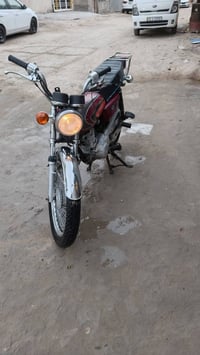 دراجه اربع كير للبيع اوارق سكنر موديل ١٩ للستفسار الاتصال برقم وتساب 0...