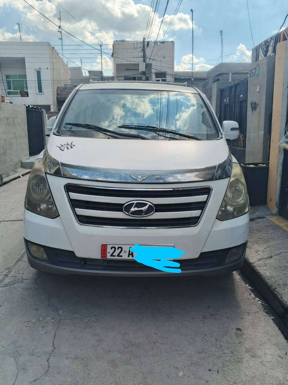 H1//موديل  2010 خالية العلامة سنوية او هذا كلو جديد 
اربع تايرات جديد كير او محرك او حدادية كلو بشرط 
جاهزة للشغل 
مكان السيارة اربيل
للستفسار اكثر الاتصال على الرقم 
***********واتس او اتصال
