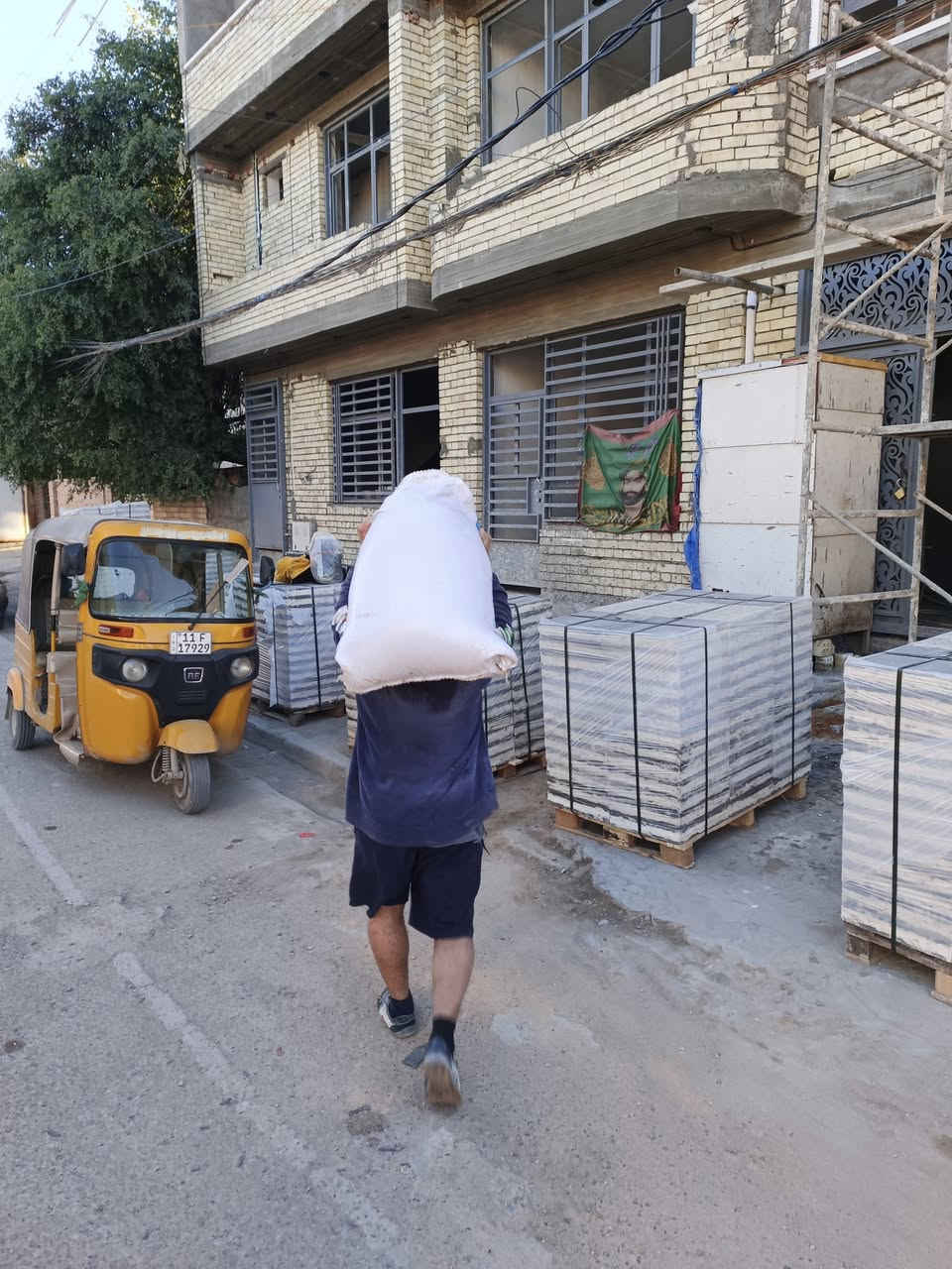 تصعيد مواد البناء كافه عل الضهر بورسلين مرمر بلسعر المناسب اسعار تنافسيه للاستفسار عل الرقم ***********   يوجد واتساب،
