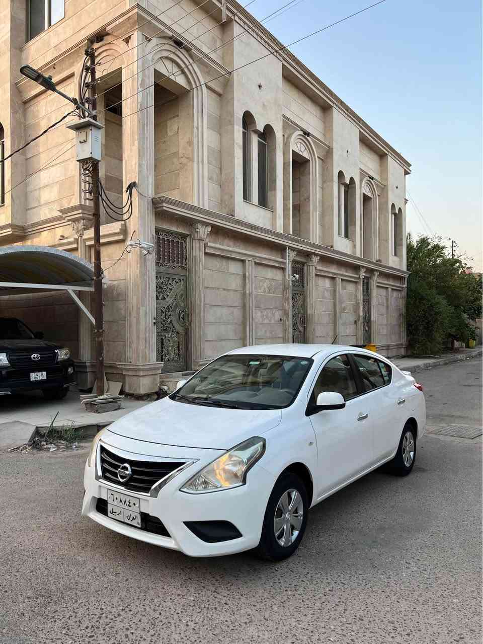 نيسان صني 2020 ماشيه 70 الف فقط استخدام شخصي على ايد وحده الارضيه والكشنات بعدهن بـ لايلون الشركه العده والسبير وما مفتوحات السياره بيها طخه موضحه بالصور 

مكاني بصره السعر 103
للاستفسار *********** البصرة, العراق
