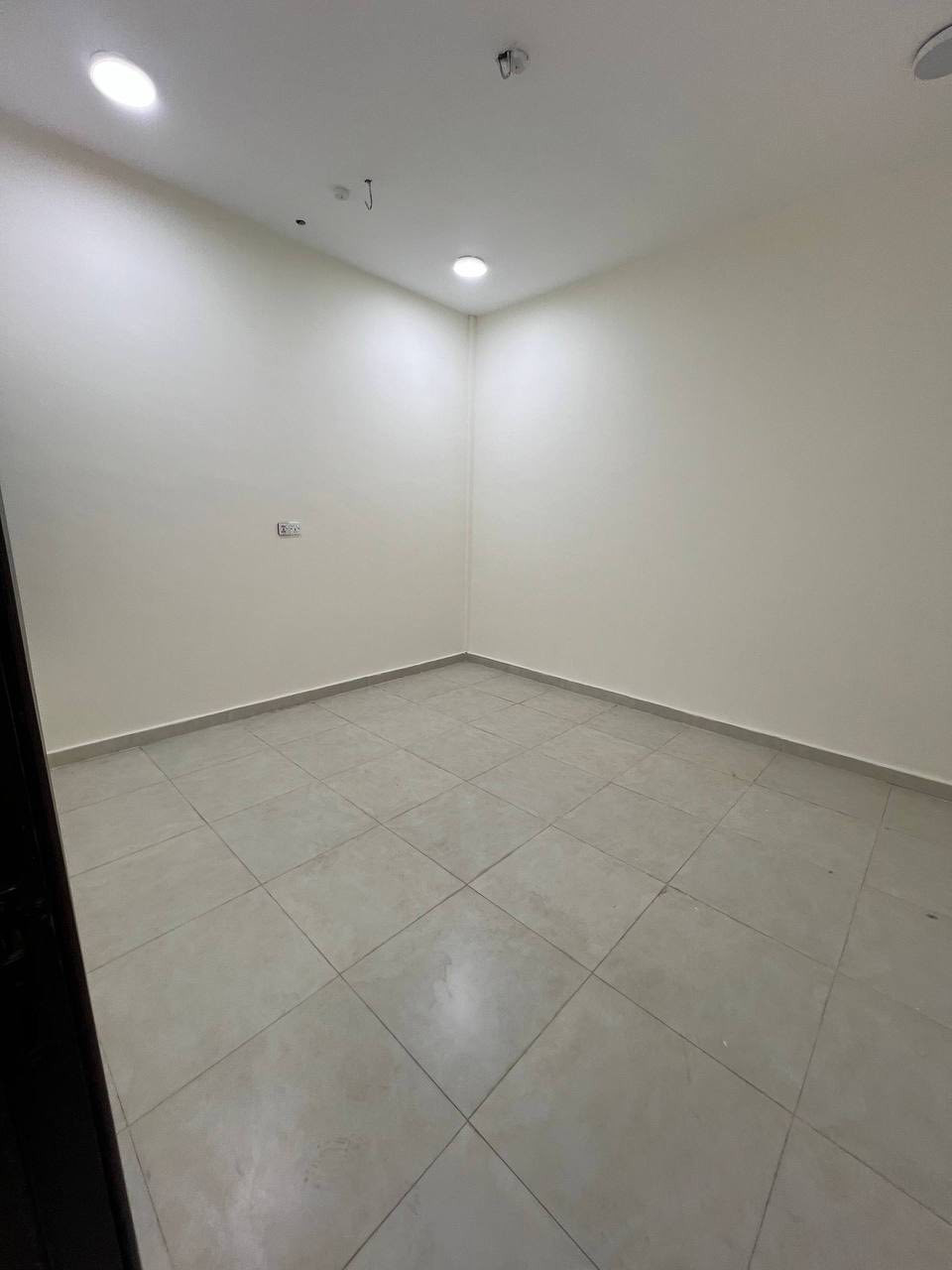 🏛️ شقه ارضيه للايجار  🏛️

في الطويسه بناء حديث ديلوكس

تحتوي غرفتين منام صاله مطبخ

صحيات موقع ممتاز

سعر الايجار 750 الف

ــــــــــــــــــــــــــــــــــــــــــ

للمعلومات اكثر الاتصال

على الرقم الموضح 

***********

رابط القناة 

https://t.me/vvvohhh
