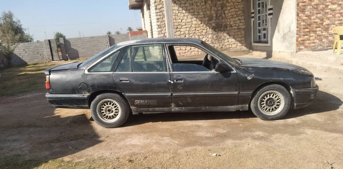 سلام عليكم اوبل سيناتور 1990 رقم انبار سنويه لل 27 عضم عاج محرك 3000 جديد كير اوتو جديد سياره بلاديه بدون صبغ و معجون مكفوله من دواخل شواصي و  لغود و بجم كله جديد سياره مال تعيمر يرادله صبغ و ترتيبات 
السعر 12قفل 🔒🔒 كلشي موضحه ب المنشور 
مكان الرمادي 
***********
***********
