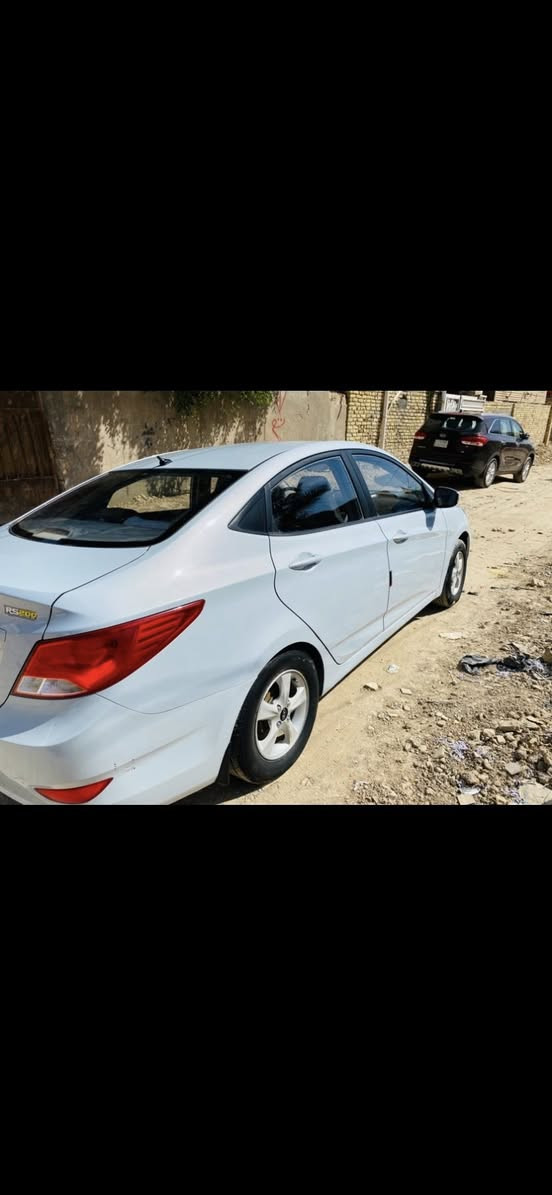 السلام عليكم ورحمة الله
للبيع اكسنت ٢٠١٥ خليجي 
رقم مثنى 
مكينة 1400
تحكم ستيرن 
مري كهرباء
كير مكينة تبريد تدفئة كفالة 
السيارة كفالة عامة من الصبغ والتبديل 
عارضها ب 87 وبيها مجال بسيط 
مكاني الديوانية 

***********
