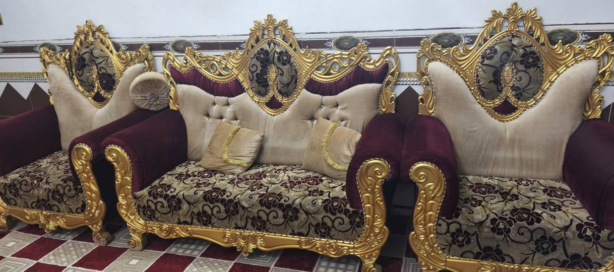 تخم قنفات  إثنين كراسي وحده ام نفرين اثنين ام ثلاث نفرات يعني عشر مقاعد ميسان المجر الكبير *********** عمارة, ميسان
