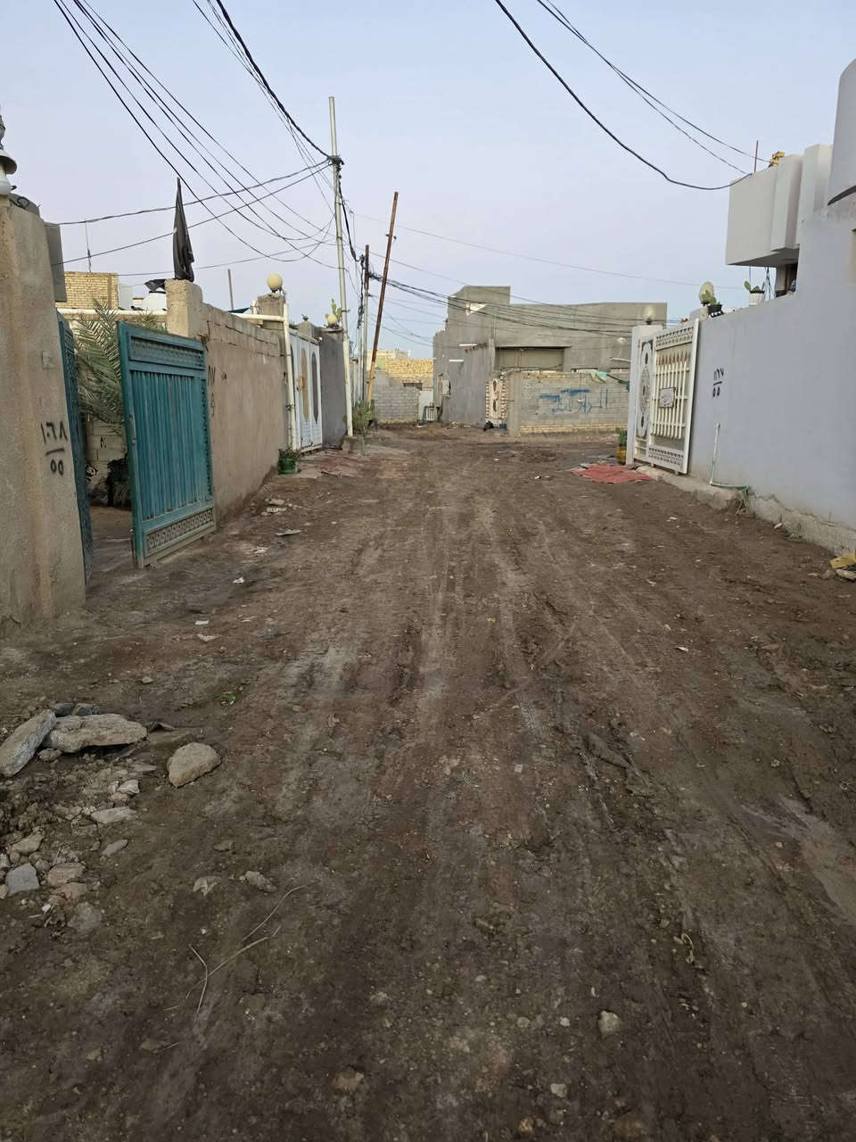 قطعه أرض مساحه 200.م  طابو زراعي سند 25
العنوان ديوانية الإسكان الصناعي بستان محراث 
قرب سيطرة النسيج ماء  كهرباء مجاري  القطعه مسيجه وداخله بالطابو 
السعر  15 مليون الاستفسار أكثر الرقم *********** مكتب البديري للعقار
