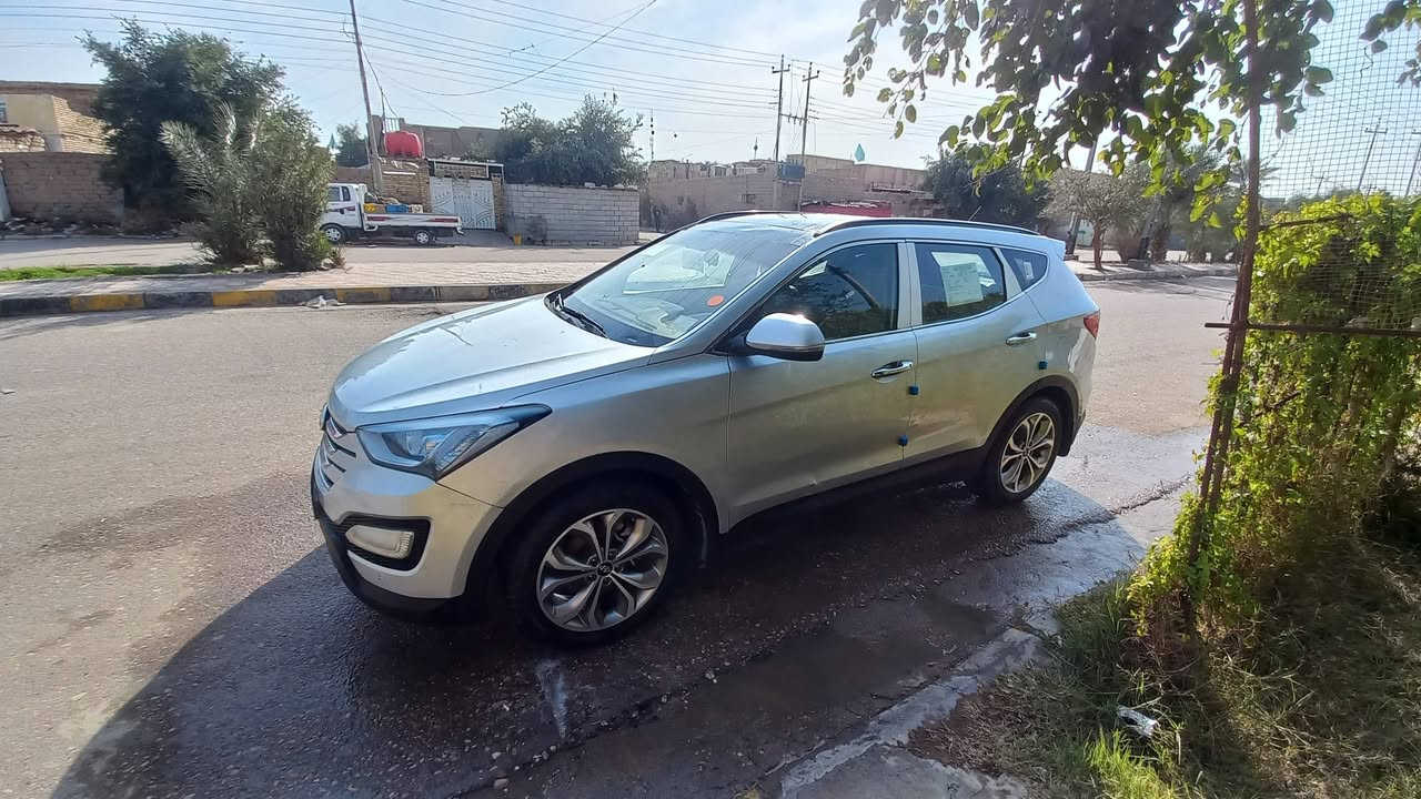 السلام عليكم سنتافيه خليجي موديل ٢٠١٥ مكفوله من الضربه بيها رشات صبغ محرك ٦ سلندر ٧ راكب فول مواصفات السعر ١٦٤ رقم التلفون *********** مكان ميسان المجر الكبير
