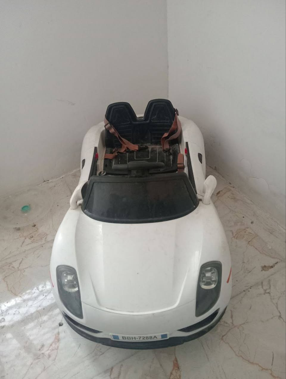 السلام عليكم الكرسي ب25والكركوت ب10والسيارة قيم واخذ تشتغل بس عاوزهة باتري مكان دوانم البياع


**إذا كنت صاحب هذا الإعلان وتريد حذفه لأي سبب، رجاءا أرسل رسالة إلى الدعم الفني**