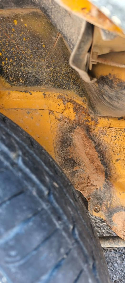 السلام عليكم 
سايبا ٢٠١٥ السياره اكفل بيه تحويل فقط واقع حال بيه جاملقين مبدل جديد والبجم جديد وباب خلف السايق مبدل وضربه بالباب مثل ماموضح بالتصوير ومحرك بيه رنكات وتبريد نقص مايشتغل وبراكيت مثل ماموضح بالتصوير كلشي واضح سنويه ورقم جديد هزه جديده قبل شهرين بأسمي تحويل مباشر لا وكاله ولا مكاتبه عقد مروري السياره مرتبه بس بيه نقوصات صدر جديد وتايرات جديده سستم صوت ومضخم كهربائيات شغاله راديتر جديد دوشمه جديده دواخلهه جديده السعر ٢٨ وبيه مجال بسيط الاستفسار *********** مكان النهروان
