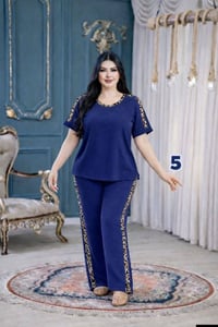 جملة من المصنع • ملابس