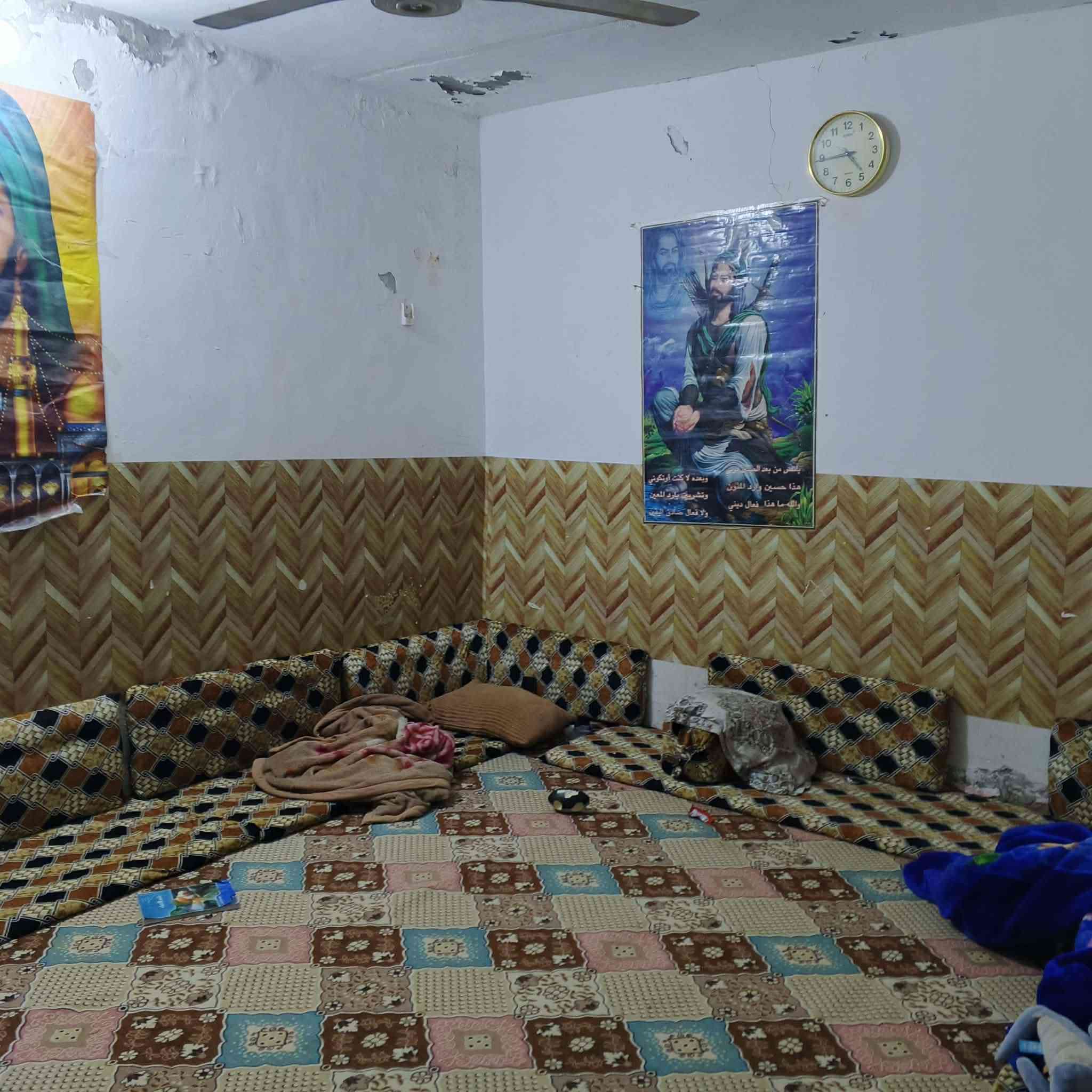 السلام عليكم بيت لبيع تجاوز ب حي العسكري قربه ساحة التشابيه غرفتين ومطبخ وصاله لبيت كله عكاده ورضيه سراميك بيت جاهز
***********
