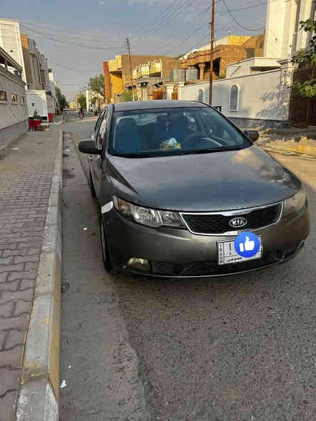 السلام عليكم 
للبيع كيا سيراتو 2011
خليجي محرك 1600 گير اوتو 6نمر المرغوب
گير محرك صدر تبريد كله كفاله تخم تاير جديد ويل كب  
بيها صبغ 3قطع بدون دواخل رقم الماني
السعر 85ورقه 
الشراي يتصل ***********
