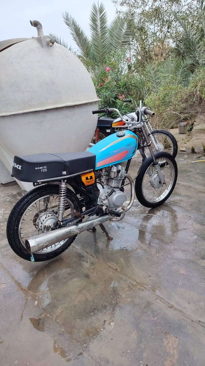 سلام عليكم يراني نامه للبيع دراجه شاصي كفاله مكينه مكفوله بس بيهه خيط بخار قليل صوته ناعمه وجديده نهضه  ومعدل تخبل تايرات جدد ولوياله موس سعر 400 وبيهه مجال مكاني البصره الزبير رقم ***********
