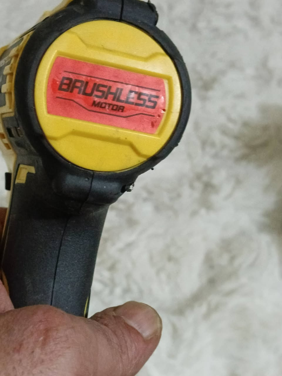 سلام عليكم اخواني دريل بور بلاص اصلي اصلي اصلي مو امزون اصلي بلجيكي بدون بطاريه للعلم شتغل على بطاريه ديولت متاح


**إذا كنت صاحب هذا الإعلان وتريد حذفه لأي سبب، رجاءا أرسل رسالة إلى الدعم الفني**