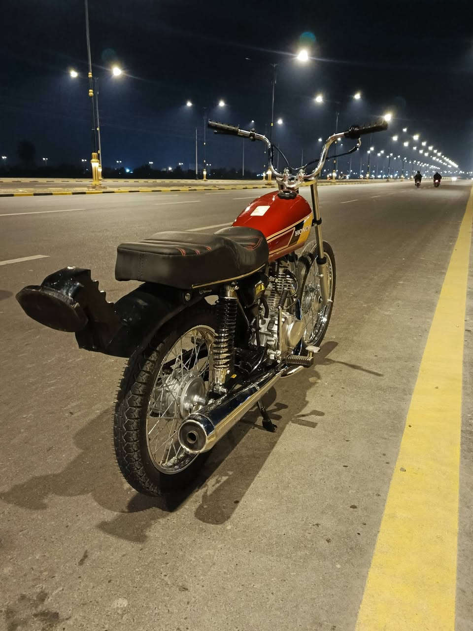 سلام عليكم دراجه للبيع نامه صارله سبوع من معمره جاهزه للاخير فوول *********** واتس إب
