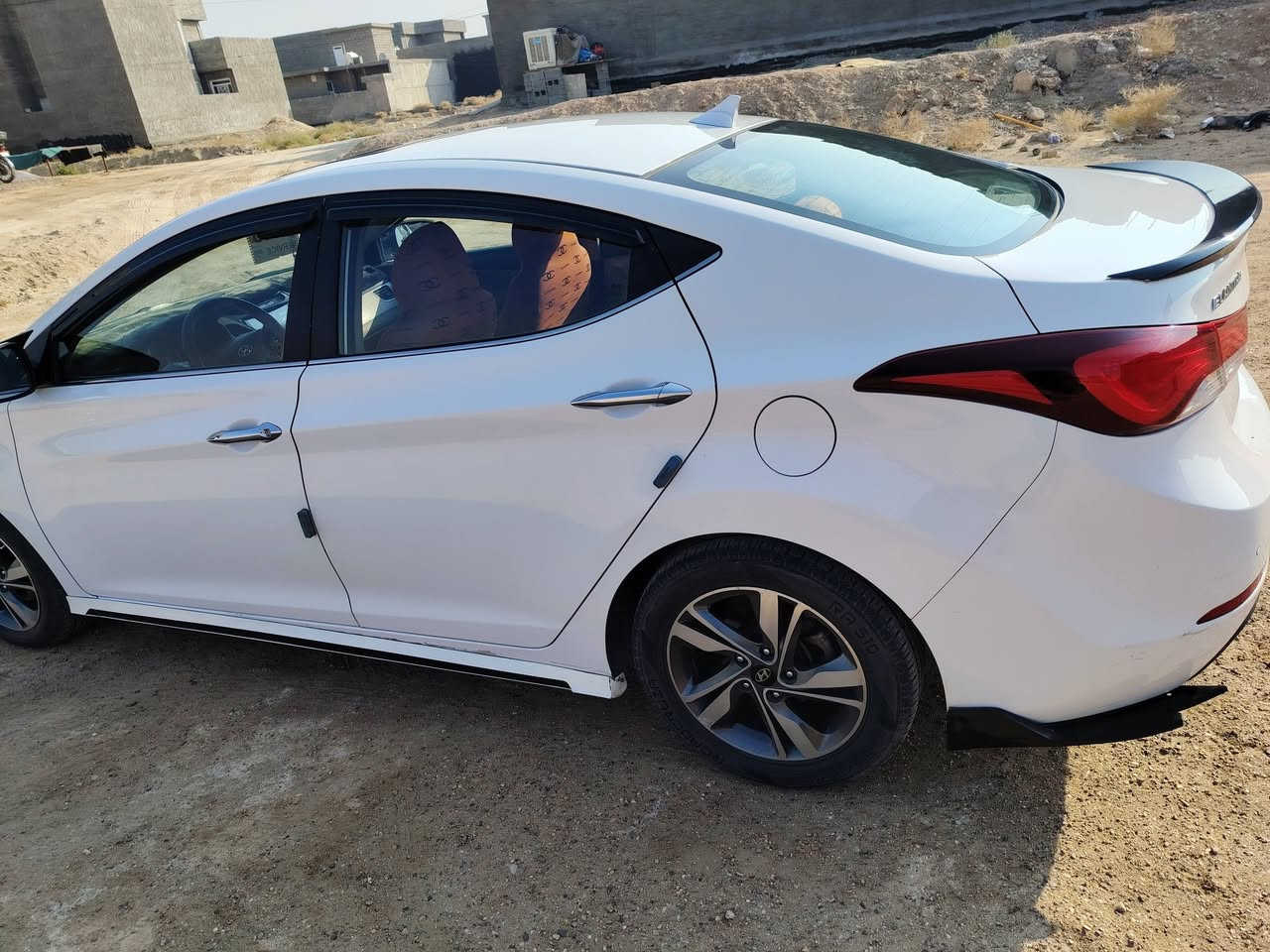 السلام عليكم النترا مضلع  وارد خليجي موديل 2015
أرقام بغداد محرك 1800
عدد المسافات 119 الف
ضرر بس الي بالسونار
جاهزه تخم تاير  كير ومحرك فول مواصفات عدا بصمه
السعر 137 وبيه مجال
مكان السيارة الانبار قضاء العامرية الصمود
للإستفسار الإتصال على ***********
