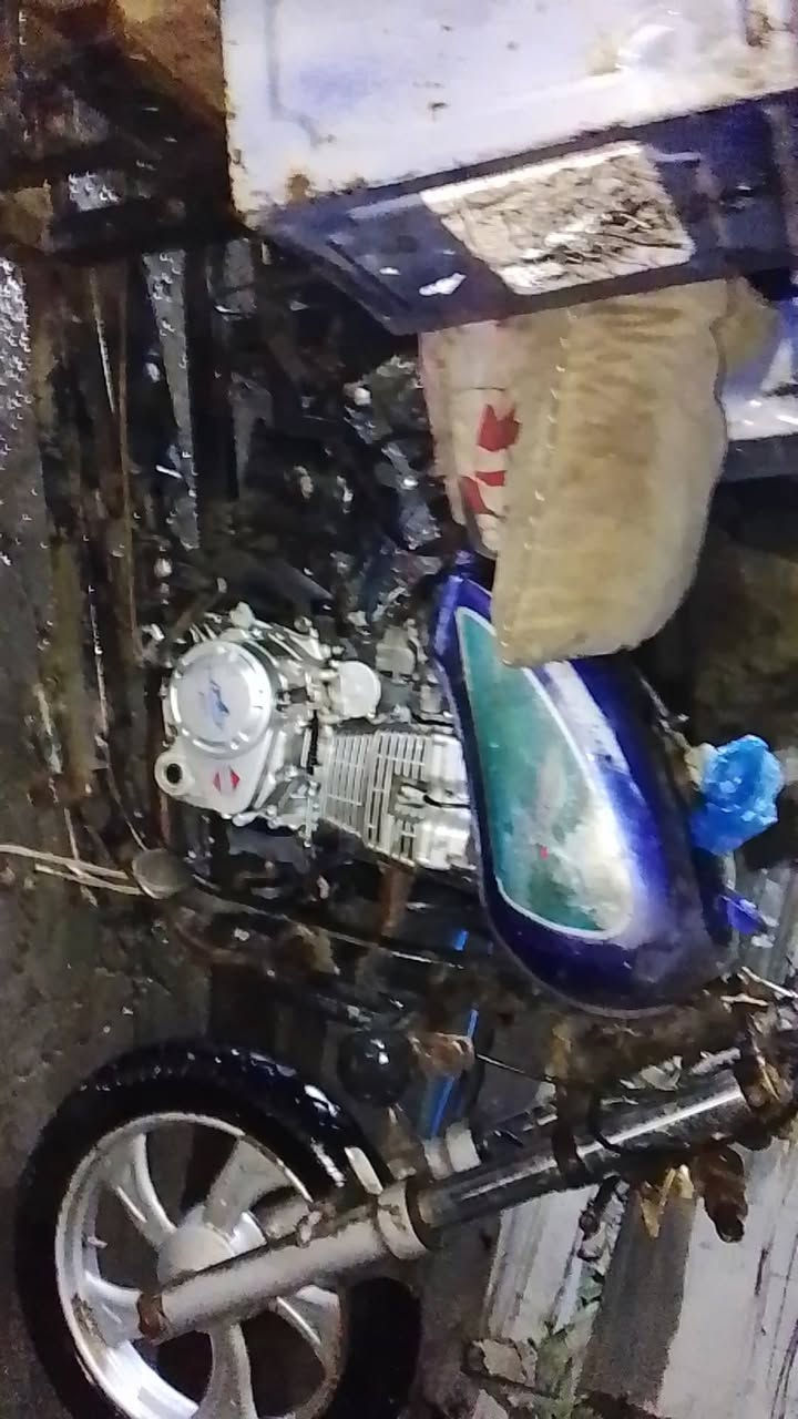 سلام عليكم ستوته صقر موديل 2018 استوته عوزه كهربائيات تايرات سايبه صار يومين من شديتهن  محرك 2025 صار اربع تشهر من شديته أمانه استوته خير من الله وحلوه مكاني بغداد زعفرانيه ***********
