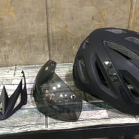 خوذه • قياس لارج • نضارة شمسية