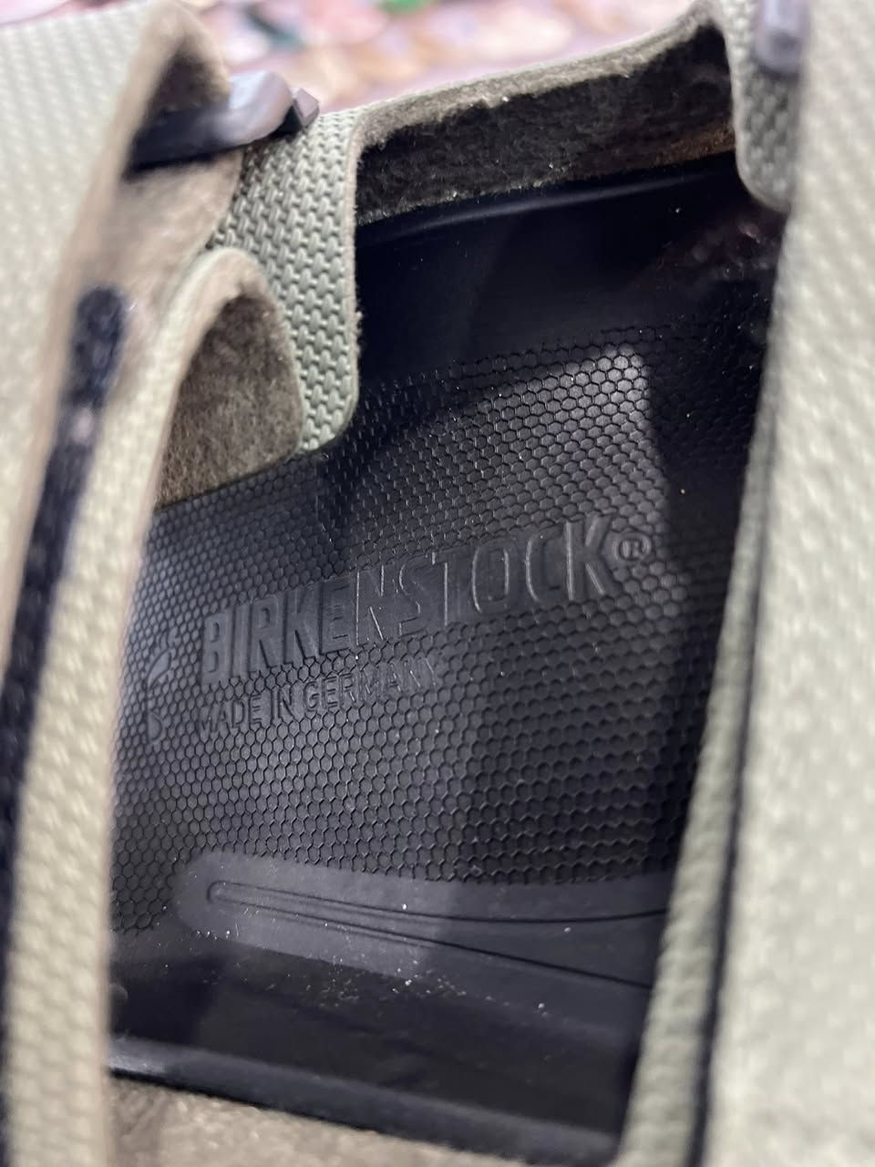 Birkenstock
made in german🇩🇪
بالة أوروبية، جديد

قياس: ٤٣
طول القدم: ٢٨

سعر: ٣٥،٠٠٠ 

- يوجد التوصيل


**إذا كنت صاحب هذا الإعلان وتريد حذفه لأي سبب، رجاءا أرسل رسالة إلى الدعم الفني**