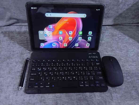 سلام عليكم 
📱 للبيع – Blackview Tab 60 Pro ايباد 
الحالة: نظيف جداً  مستخدم دراسه فقط 

✨ المواصفات:
الشاشة: 10.1 إنش، IPS LCD

دقة الشاشة: ‎1280×800 HD+

المعالج: Unisoc T606 ثماني النواة

الرام:  8GB+16GB

الذاكرة الداخلية: 128GB

يدعم الذاكرة الخارجية: microSD

الكاميرا الخلفية: 8MP + فلاش

الكاميرا الأمامية: 5MP

البطارية: 7700mAh

الشحن: Type-C بسرعة 10 واط

النظام: Android 15  (DokeOS_P 4.0)

الاتصال: يدعم شريحتين + 4G

الصوت: سماعات ستيريو + مدخل 3.5

الميزات الإضافية: راديو FM / واي فاي 802.11 ac / بلوتوث 5.0
📦 الملحقات:
الشاحن الأصلي
غلاف حماية

بدون أي أعطال
💰 السعر: 145
📍 الموقع: كربلاء البوبيات 
📞 للتواصل: ***********
