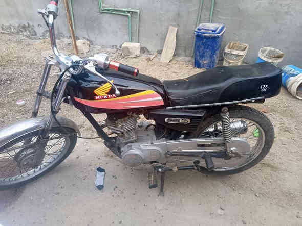 دراجه للبيع ايراني ادوات مكفوله من السرقه 
السعر 350دراجه جاهزه العنوان القرنه شلهة بيت عكاب 
***********
