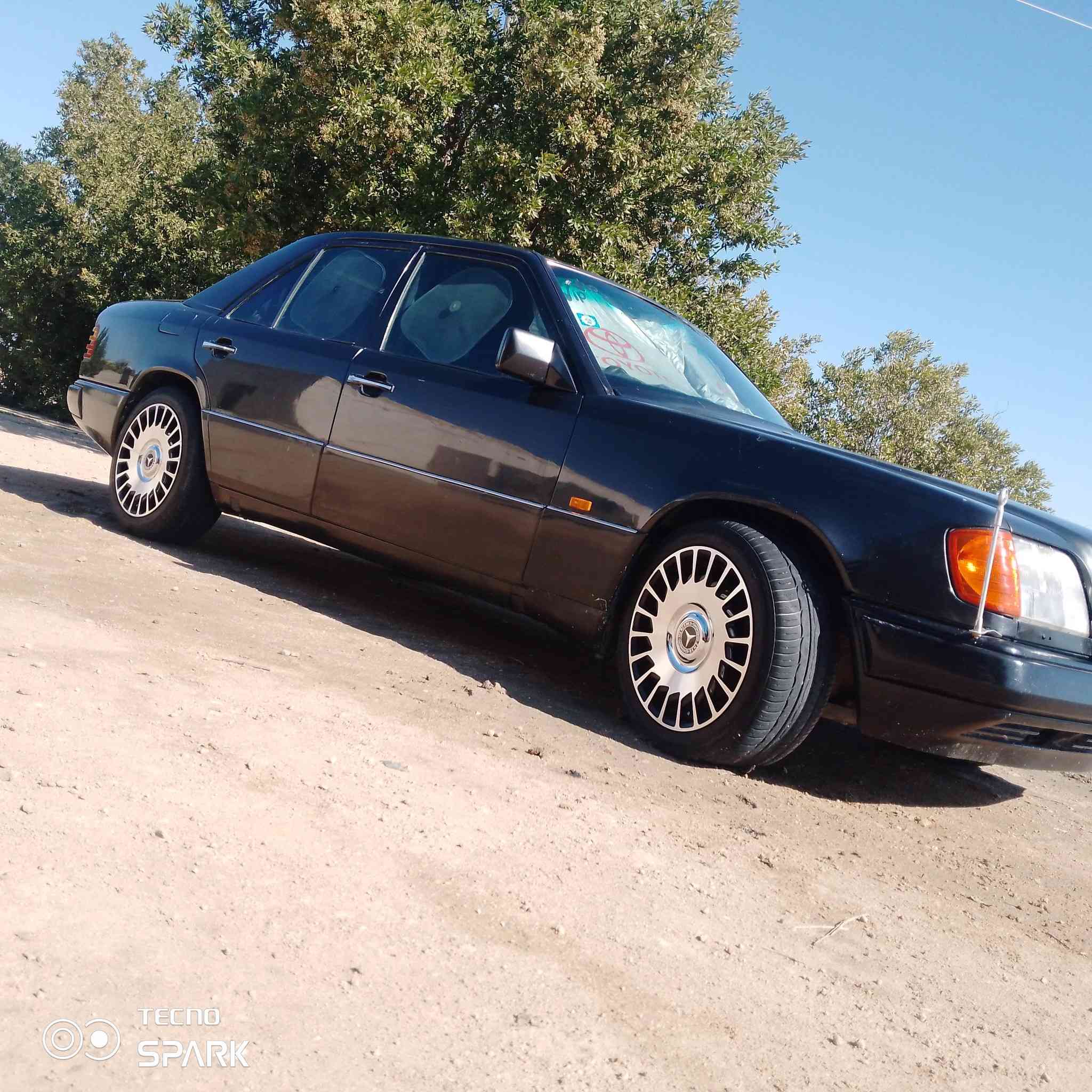 للبيع مارسدس موديل 90 رقم دولي هزه جديده محور 3000 فيشه او بطل  دواخل جلد كهرباء حدادية جديدة ويل 17كهربائيات كاملة تبريد تدفئه.... 
المكان الناصريه  قضاء البطحاء 
***********
