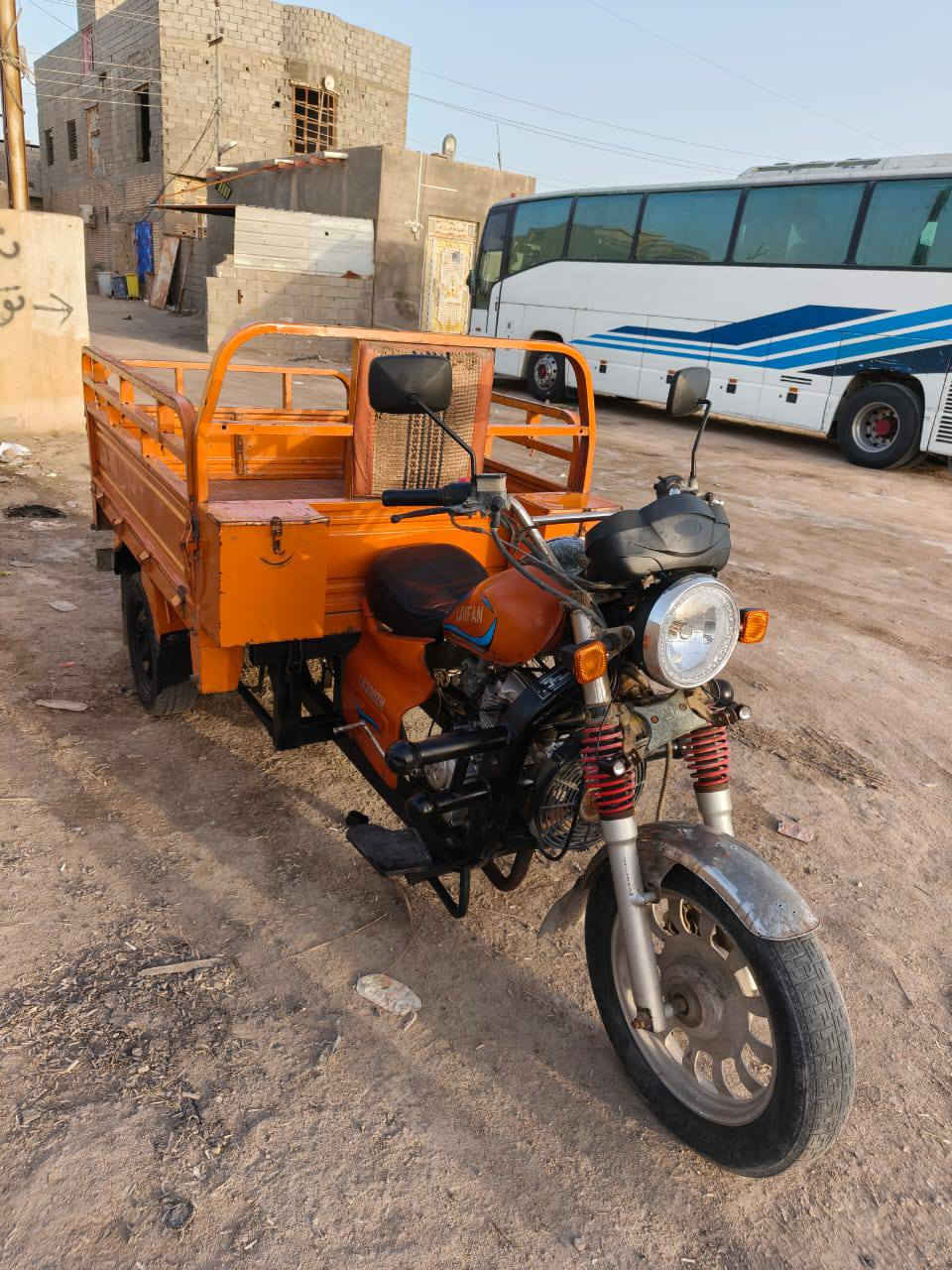 ستوته ليفان شاصي وكسن لطش مكفولات مكينه 200 بدي نضيف كهربائيات كلهن شغاله رقم سنويه بسمي رقم انكليزي مكاني الهارثه الطاقه السعر 3250 ولشراي  يجي خاص وبخدمته بيها مجال حك الجيهه
 هاذ رقمي وبخدمتك للشراي فقط  ***********
