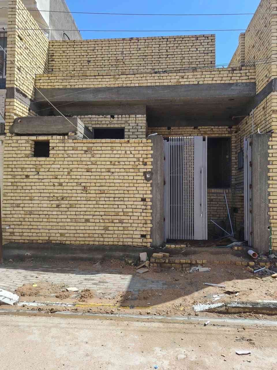 هيكل للبيع في حي الحكم
المساحه ١٣٥ متر
تفاصيل غرفتين نوم وصاله ومطبخ وبراني وصحيات داخليه خارجيه بناء جديد 2026
للاستفسار أكثر الاتصال ع***********
