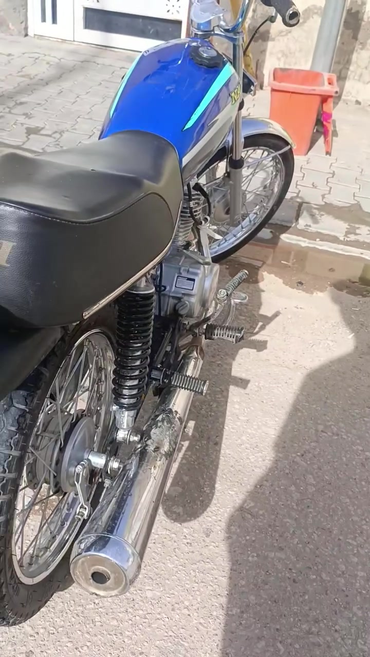 سلام عليكم دراجه متياز محرك مامفتوح ولا ملعوب بي بعده عل تفيلس شاصي 20 وراق (سكنر سكنر سكنر )  بسعر 575 وبيها مجال حك جيه مكان النجف حي نصر بانزين خانه وشكرا


**إذا كنت صاحب هذا الإعلان وتريد حذفه لأي سبب، رجاءا أرسل رسالة إلى الدعم الفني**