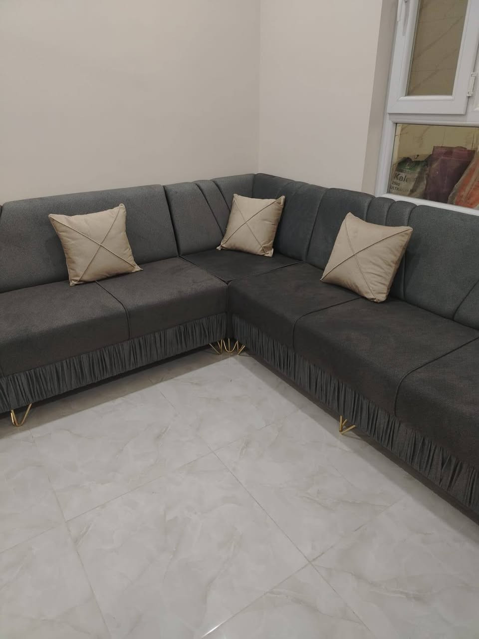 دوشمه بغداد ,,
لتجديد الاثاث المستخدم واثاث الجديد بتصميمات حديثه وحسب الطلب بأداره ابو محمود للاستفار التواصل على الرقم ***********
,العنوان الانبار .. عنه.. حي اليرموك قرب السوق الاخضر
نموذج عملي حسب طلب الزبون لبغداد بالعافيه على اهلهه
