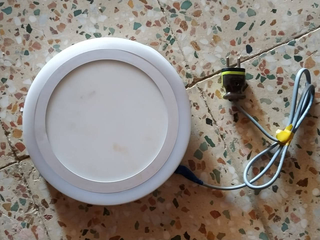 غراض للبيع جديدات هاذ رقم راعيهن ***********
