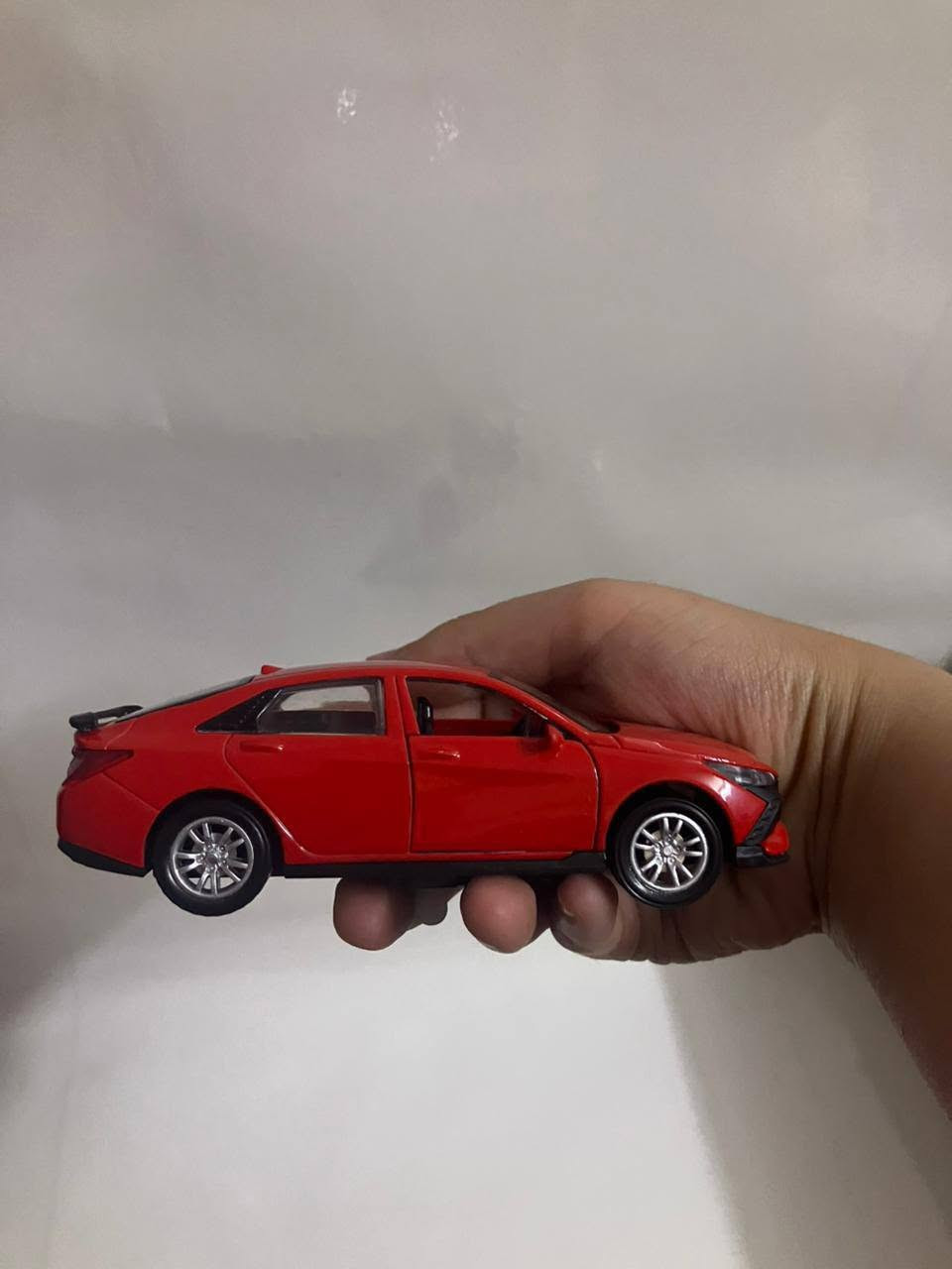 متوفره الان ☑️ 
HYUNDAI  EIANTRA

☑️ فتح بابين 👍 
☑️ اضاءة كشافات اماميه و خلفيه 👍 
☑️ كاوتش متحرك 👍 
☑️ خامة معدن ممتازه 👍 
☑️ سعر مناسب 👍 💵 
☑️ متوفر شحن لجميع المحافظات 🚚 📦 
☑️ الدفع عند الاستلام 👍 
(Y&M Dicast 🌹)
#ماكيتات سيارات


**إذا كنت صاحب هذا الإعلان وتريد حذفه لأي سبب، رجاءا أرسل رسالة إلى الدعم الفني**
