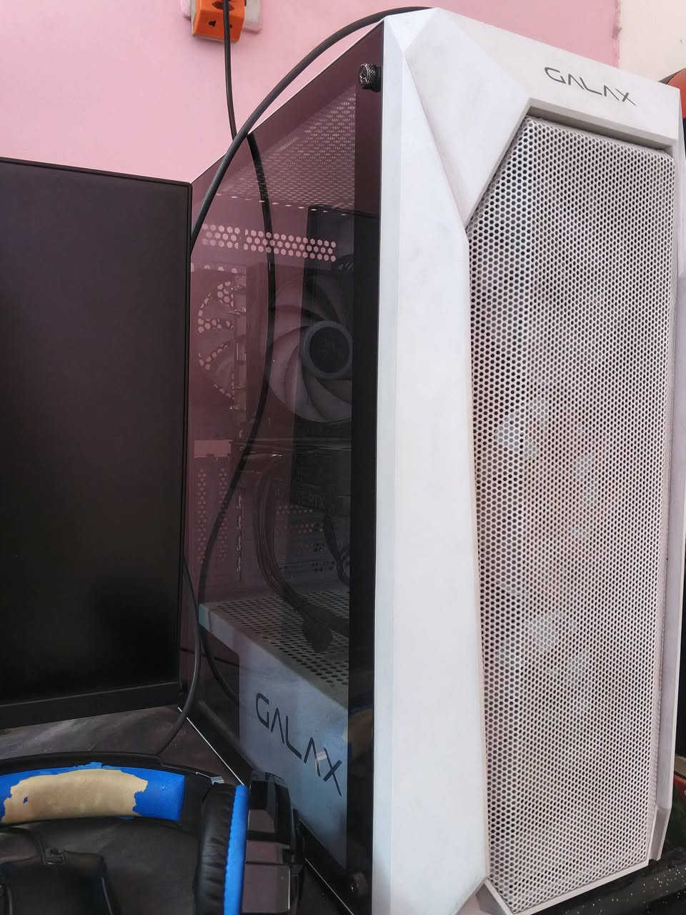 سلام عليكم بيسي للبيع وبيها كارت RTX 4060 والمواصفات بل صوره سعرها 860 وبيها مجال بسيط مكاني بغداد الشعلة وماعندي توصيل


**إذا كنت صاحب هذا الإعلان وتريد حذفه لأي سبب، رجاءا أرسل رسالة إلى الدعم الفني**