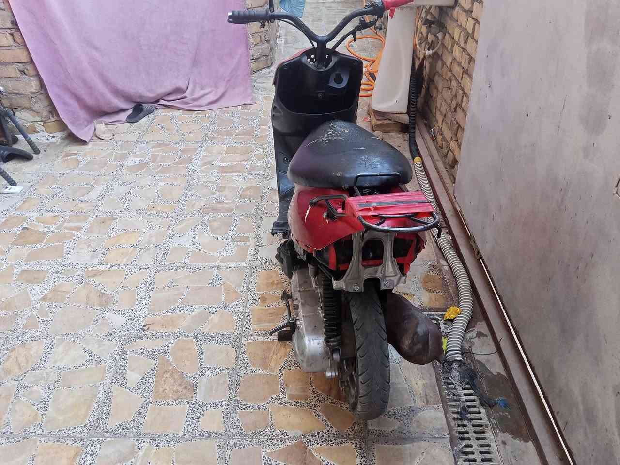 سلام عليكم شباب دراجه ام تسعه البيع  دراجه حلوه ورزنه أوراق تجفيت جديد سعره 150 وبيه مجال الطيبين🥀وهاض رقمي *********** اتصال
