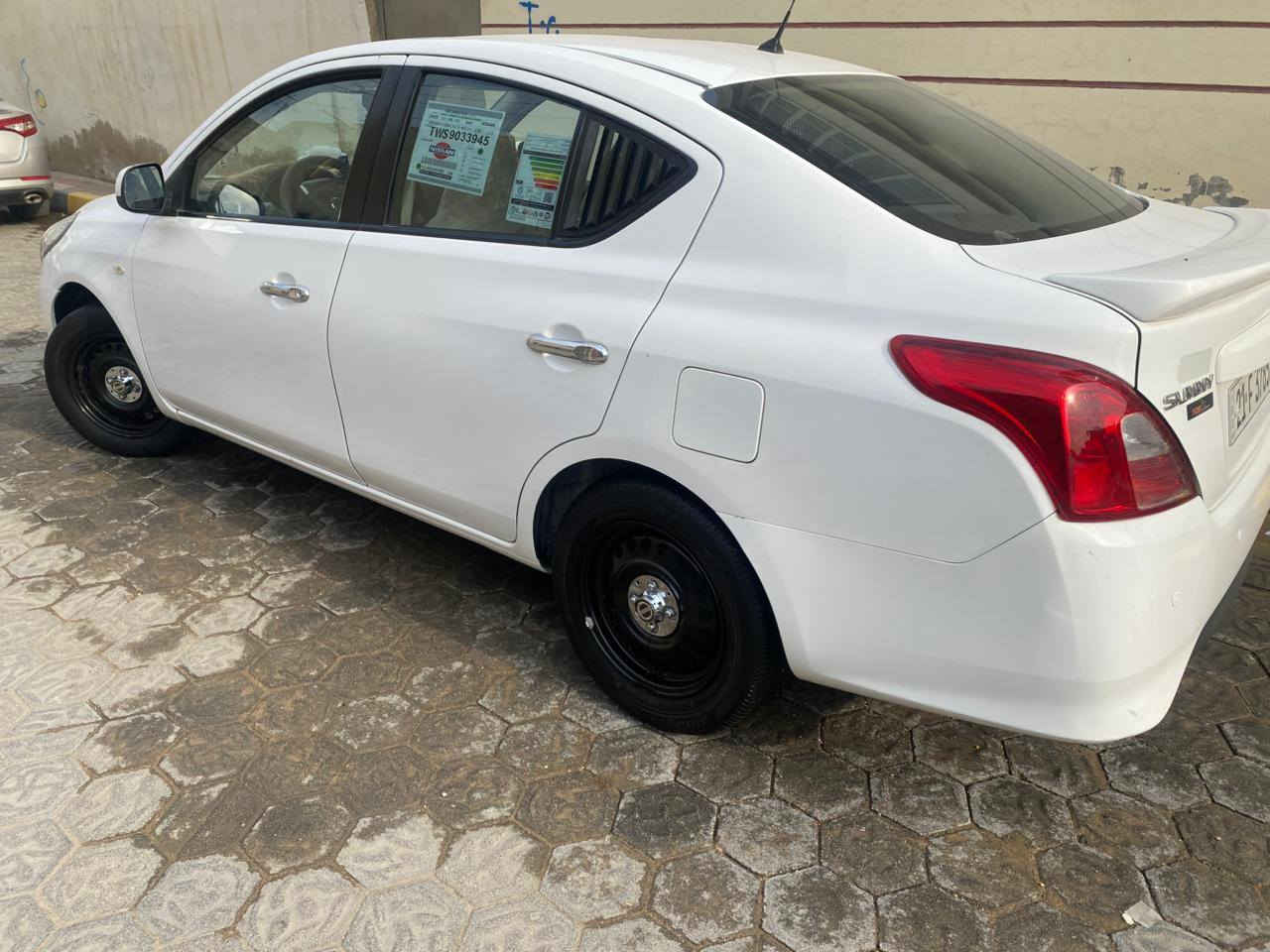 سلام عليكم للبيع نيسان صني هندي البليته الزركه موديل 22 رقم سليمانيه الجديد هزه براد لوحات كله جديد سنويه ل٢٧ تحويل ثاني يوم مكفوله من الصبغ بيه بارد بالجاملغ الامامي فقط مأشر عليه شاشه تاب كاعيه مدوشمه  ماشيه ٧٠ الف كيلو حقيقي السياره جاهزه علئ اخر حبايه صدر امامي خلفي تخم تاير كير مكينه كفاله عامه تبريد ثلج السعر ١١٧ وبيه مجال للطيبين الاستفسار *********** العنوان الرمادي شارع ١٧ مقابل جامعه الهدئ
