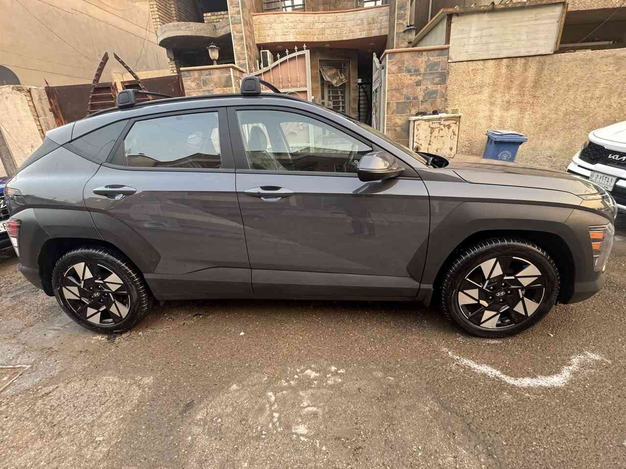 السلام عليكم
للبيع هونداي كونا 2025وارد امريكي
محرك 2000 دوش
دخول جديد ترقيم جديد بغداد وباسمي
ماشية 11 ميل
الحادث مرفق بالمنشور
تبديل قبغ جنطة اصلي
السيارة بدون ايرباك بدون شاصي بدون لغد بدون بارد بدون صبغ. بدون حوض
مواصفات sel
 كشن كهرباء
تبريد قطعتين بصمة وتشغيل عن بعد
وبقية مواصفات معروفة
مكانها بغداد زيونة
السعر 191 وبيها مجال بسيط
***********
