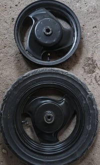 وياله منغوله مال حاويه مكفولات  للبيع السعر 30 الف 07708505334