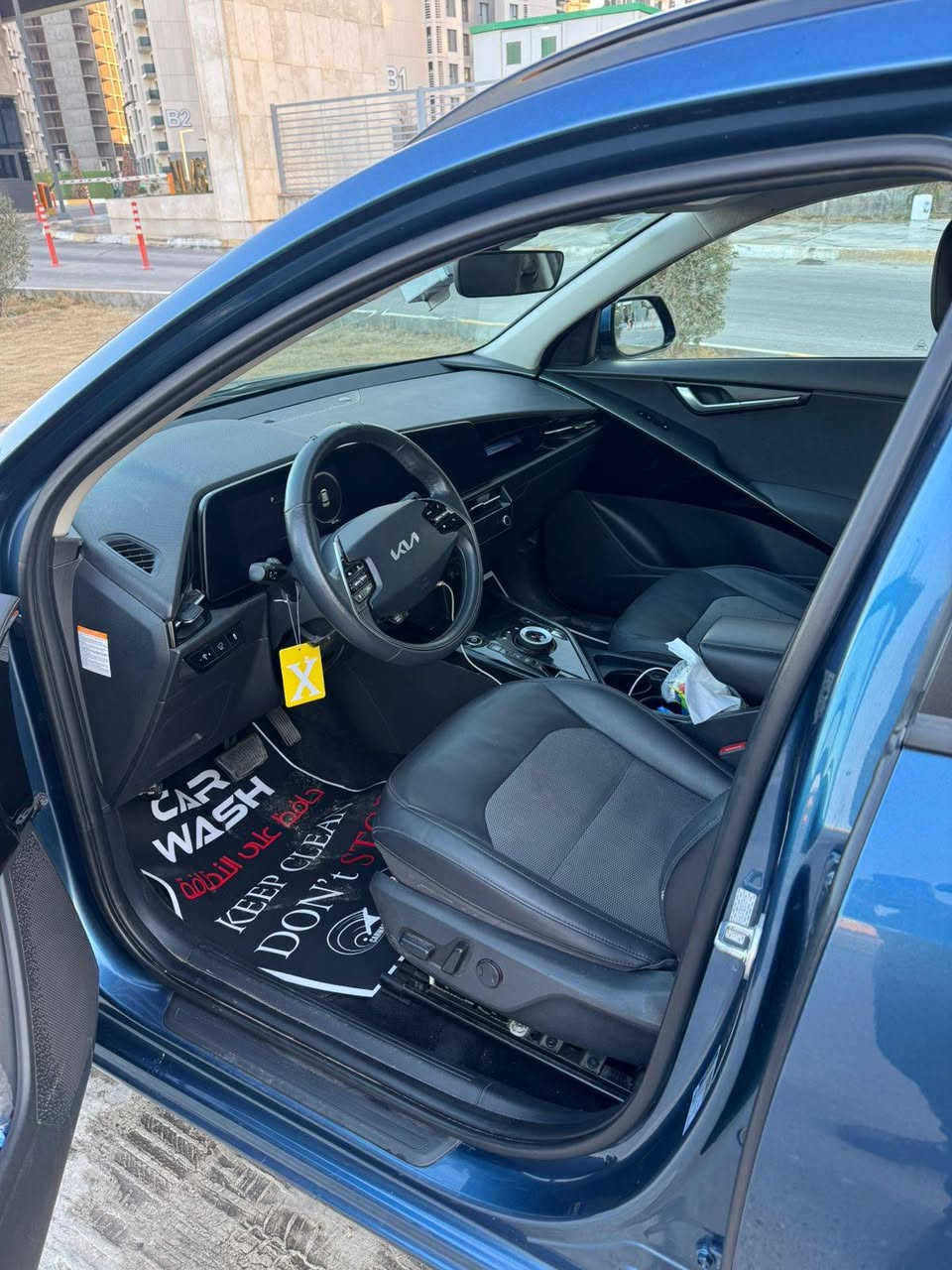 ياالله للبيع كيا نيرو 2023 كهرباء
بدون صبغ بدون تبديل بدون ايرباك
رقم بغداد باسمي ماشيه 100 الف ميل
الشحنه تمشيك 450km
سياره جدا عملية وقويه غنيه عن التعريف
مكان السيارة بغداد الغزاليه
السعر ١٤٠ وبيها مجال بسيط للشراي
***********
ياالله للبيع كيا نيرو ٢٠٢٣ كهرباء
بدون صبغ بدون تبديل بدون ايرباك
رقم بغداد باسمي ماشيه ١٠٠  الف ميل

سياره جدا عملية وقويه غنيه عن التعريف
مكان السيارة بغداد الغزاليه 
السعر١٤٠  وبيها مجال بسيط للشراي بغداد, العراق
