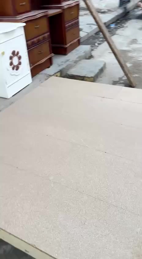 غرفه نوم ام السته طابق واحد صبغ حراري أوف وايت ستعمال قليل عنوانه كوت حي الجهاد شارع النجارين نجارة ومعرض الحجامي الاتصال او مراسلة الصفحه ***********
