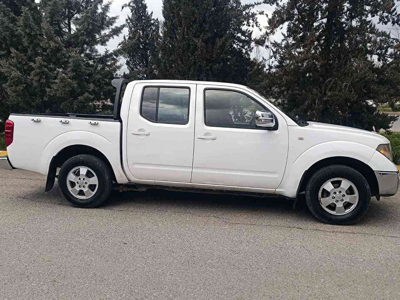 ناڤارا2009 رە قە م سلێمانی3پە ڵە بۆیاخی هە یە   سە نە وی یە ک ساڵ بە سە رچوە ژینگە ی دراوە گێڕو مە کینە و فلاوین و تە برید بە شە رت وتە حویل و غە رامە بە شە رت  چوارتایە ی لۆک دینارێک مە سرە فی نیە  سعری 86 گە ڵا   تۆزێ مە عامە لە جوابی کۆمێنت نادە مە وە گۆڕینە وە   ناکە م مشتە ریت        تە لە فونبکە لە سلێمانیم    ***********___*********** السليمانية, العراق
